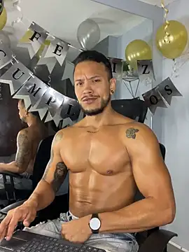 Snapshot of ARON_TAYLER01 chatting on 25, 2, 2025 ARON TAYLER01 online show from 25, 2, 2025