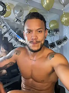 Snapshot of ARON_TAYLER01 chatting on 26, 2, 2025 ARON TAYLER01 online show from 26, 2, 2025