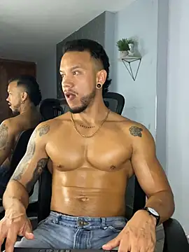 Snapshot of ARON_TAYLER01 chatting on 6, 3, 2025 ARON TAYLER01 online show from 6, 3, 2025