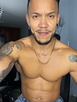 Snapshot of ARON_TAYLER01 chatting on 6, 3, 2025 ARON TAYLER01 online show from 6, 3, 2025