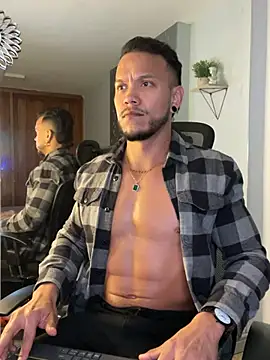 Snapshot of ARON_TAYLER01 chatting on 7, 3, 2025 ARON TAYLER01 online show from 7, 3, 2025