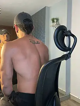 Snapshot of ARON_TAYLER01 chatting on 12, 3, 2025 ARON TAYLER01 online show from 12, 3, 2025