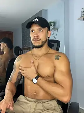 Snapshot of ARON_TAYLER01 chatting on 15, 3, 2025 ARON TAYLER01 online show from 15, 3, 2025