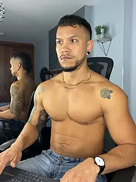 Snapshot of ARON_TAYLER01 chatting on 18, 3, 2025 ARON TAYLER01 online show from 18, 3, 2025