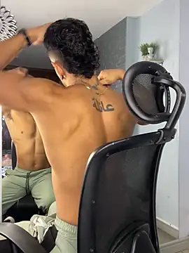 Snapshot of ARON_TAYLER01 chatting on 19, 3, 2025 ARON TAYLER01 online show from 19, 3, 2025