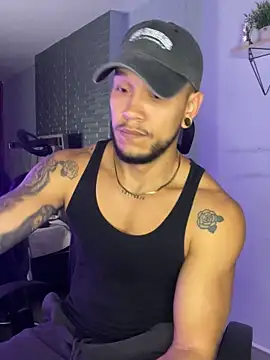 Snapshot of ARON_TAYLER01 chatting on 12, 9, 2025 ARON TAYLER01 online show from 12, 9, 2025