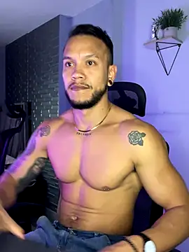 Snapshot of ARON_TAYLER01 chatting on 13, 9, 2025 ARON TAYLER01 online show from 13, 9, 2025