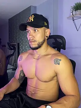 Snapshot of ARON_TAYLER01 chatting on 18, 9, 2025 ARON TAYLER01 online show from 18, 9, 2025