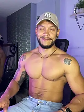 Snapshot of ARON_TAYLER01 chatting on 27, 9, 2025 ARON TAYLER01 online show from 27, 9, 2025