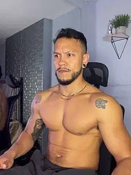 Snapshot of ARON_TAYLER01 chatting on 1, 10, 2025 ARON TAYLER01 online show from 1, 10, 2025