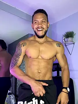 Snapshot of ARON_TAYLER01 chatting on 8, 10, 2025 ARON TAYLER01 online show from 8, 10, 2025