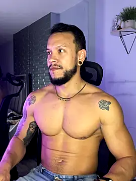 Snapshot of ARON_TAYLER01 chatting on 14, 11, 2025 ARON TAYLER01 online show from 14, 11, 2025