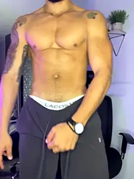 Snapshot of ARON_TAYLER01 chatting on 19, 11, 2025 ARON TAYLER01 online show from 19, 11, 2025