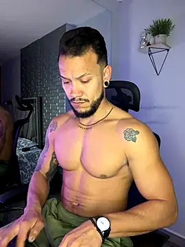 Snapshot of ARON_TAYLER01 chatting on 2, 12, 2025 ARON TAYLER01 online show from 2, 12, 2025