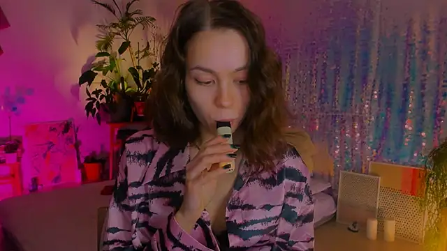 poli   online show from 7, 1, 2025