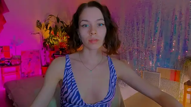 poli   online show from 6, 3, 2025