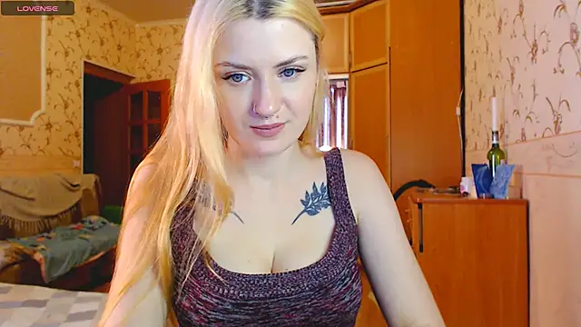 MarySweetness online show from 16, 2, 2025