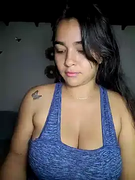 Snapshot of alison_villalobo chatting on 6, 4, 2026 alison villalobo online show from 6, 4, 2026