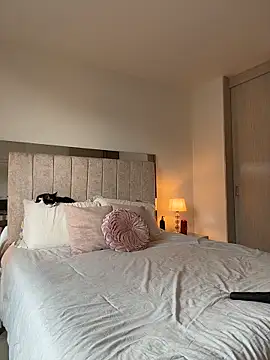 Snapshot of Im_Valentina chatting on 4, 4, 2026 Im Valentina online show from 4, 4, 2026