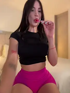 Snapshot of Im_Valentina chatting on 7, 4, 2026 Im Valentina online show from 7, 4, 2026