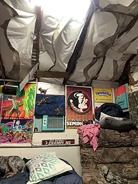 Snapshot of CloudDadddyyy420 chatting on 4, 1, 2025 CloudDadddyyy420 online show from 4, 1, 2025