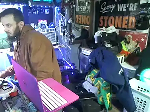 Snapshot of CloudDadddyyy420 chatting on 22, 1, 2025 CloudDadddyyy420 online show from 22, 1, 2025