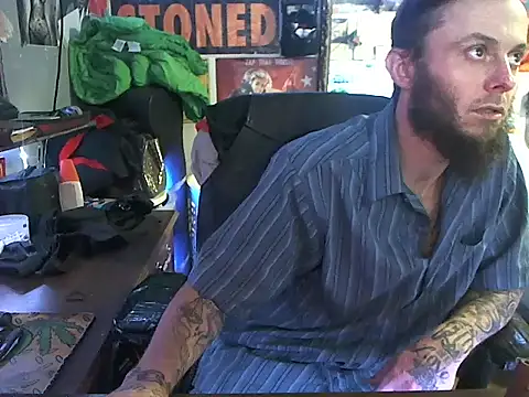 Snapshot of CloudDadddyyy420 chatting on 17, 3, 2025 CloudDadddyyy420 online show from 17, 3, 2025