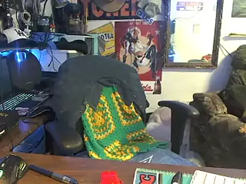 Snapshot of CloudDadddyyy420 chatting on 14, 9, 2025 CloudDadddyyy420 online show from 14, 9, 2025