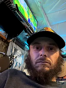 Snapshot of CloudDadddyyy420 chatting on 24, 11, 2025 CloudDadddyyy420 online show from 24, 11, 2025