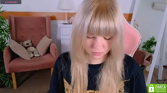 Snapshot of Grace_and__Jacob chatting on 22, 10, 2025 Grace and Jacob online show from 22, 10, 2025