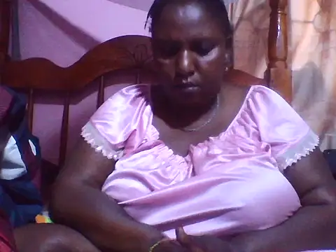 Snapshot of big_clits chatting on 2, 4, 2026 big clits online show from 2, 4, 2026