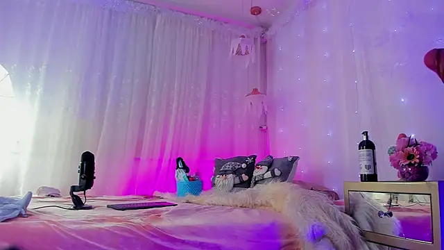 Snapshot of soyemi chatting on 6, 1, 2025 soyemi online show from 6, 1, 2025