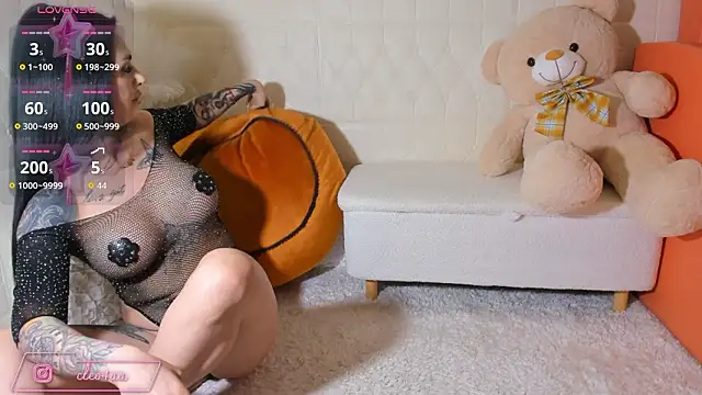 naughtycleo online show from 7, 3, 2026