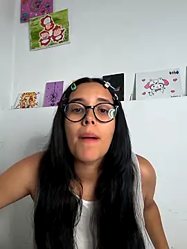 Snapshot of Annya-sweet chatting on 15, 4, 2026 Annya-sweet online show from 15, 4, 2026