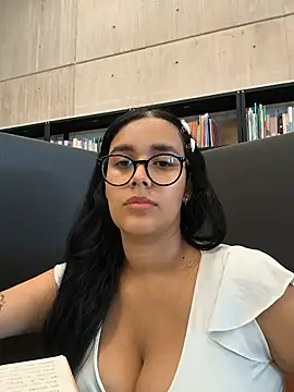 Snapshot of Annya-sweet chatting on 24, 7, 2026 Annya-sweet online show from 24, 7, 2026