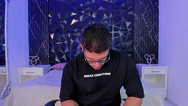 Snapshot of JeffDaltton chatting on 8, 10, 2025 JeffDaltton online show from 8, 10, 2025