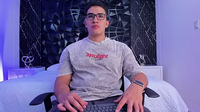 Snapshot of JeffDaltton chatting on 28, 10, 2025 JeffDaltton online show from 28, 10, 2025