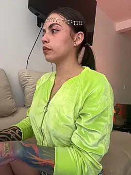 i am nina  online show from 17, 12, 2025