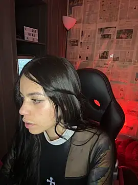 Snapshot of i_am_nina_ chatting on 3, 4, 2026 i am nina online show from 3, 4, 2026