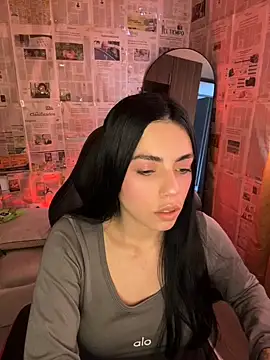 Snapshot of i_am_nina_ chatting on 16, 4, 2026 i am nina online show from 16, 4, 2026