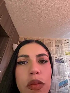 i am nina  online show from 12, 7, 2026
