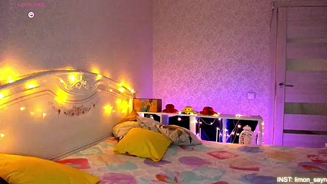 LillyMoure  online show from 17, 3, 2026