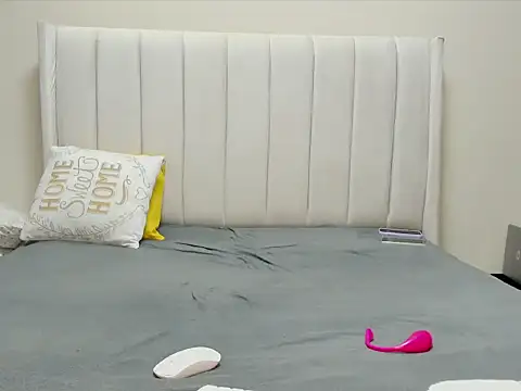 Snapshot of _heavenlysent chatting on 5, 11, 2025 heavenlysent online show from 5, 11, 2025