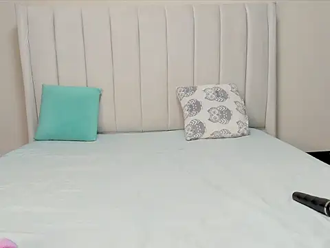 Snapshot of _heavenlysent chatting on 15, 12, 2025 heavenlysent online show from 15, 12, 2025