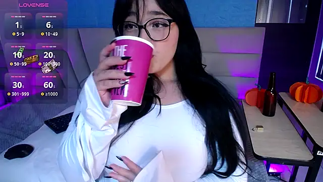 Snapshot of Miss_Loise chatting on 28, 9, 2025 Miss Loise online show from 28, 9, 2025