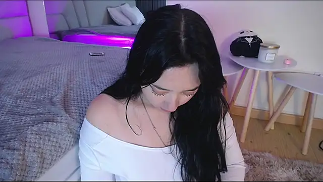 Snapshot of Miss_Loise chatting on 22, 11, 2025 Miss Loise online show from 22, 11, 2025