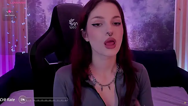 BratzieDarsie online show from 14, 12, 2024