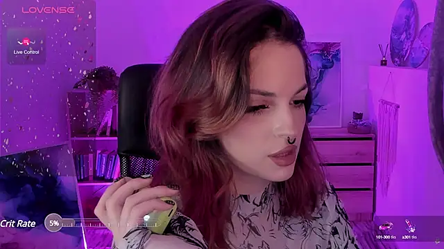 BratzieDarsie online show from 5, 3, 2025