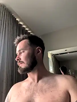 Snapshot of Brightspark22 chatting on 12, 4, 2026 Brightspark22 online show from 12, 4, 2026