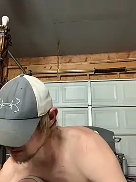 Snapshot of Midwestalpha chatting on 21, 4, 2026 Midwestalpha online show from 21, 4, 2026